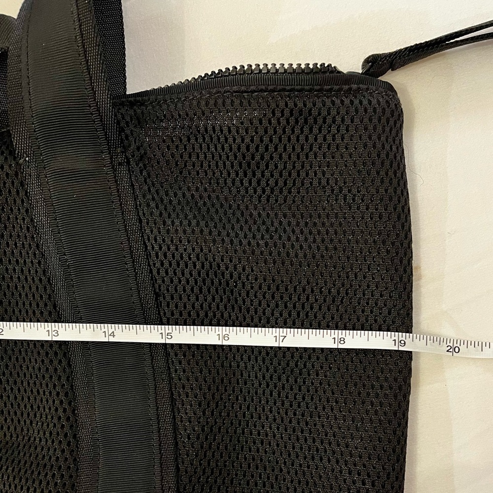 🍋Black Lululemon Tote/gym Bag - Picture 8 of 11